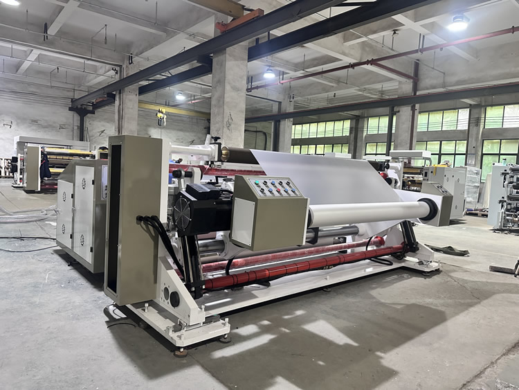 塑料薄膜復(fù)卷機(jī) 塑料薄膜復(fù)卷機(jī)